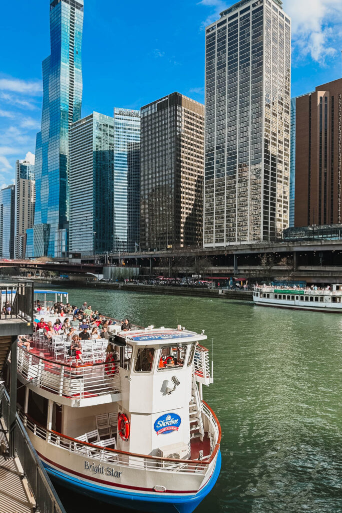 Chicago CityPASS: Shoreline Sightseeing River Tour